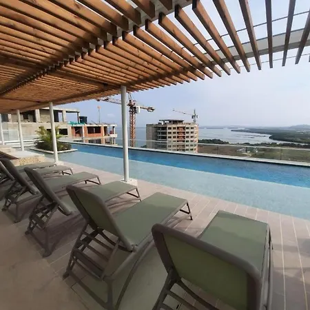 13th Floor, With Jacuzzi