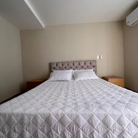 13th Floor, With Jacuzzi Apartamento *