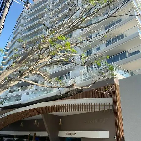 13th Floor, With Jacuzzi Apartamento