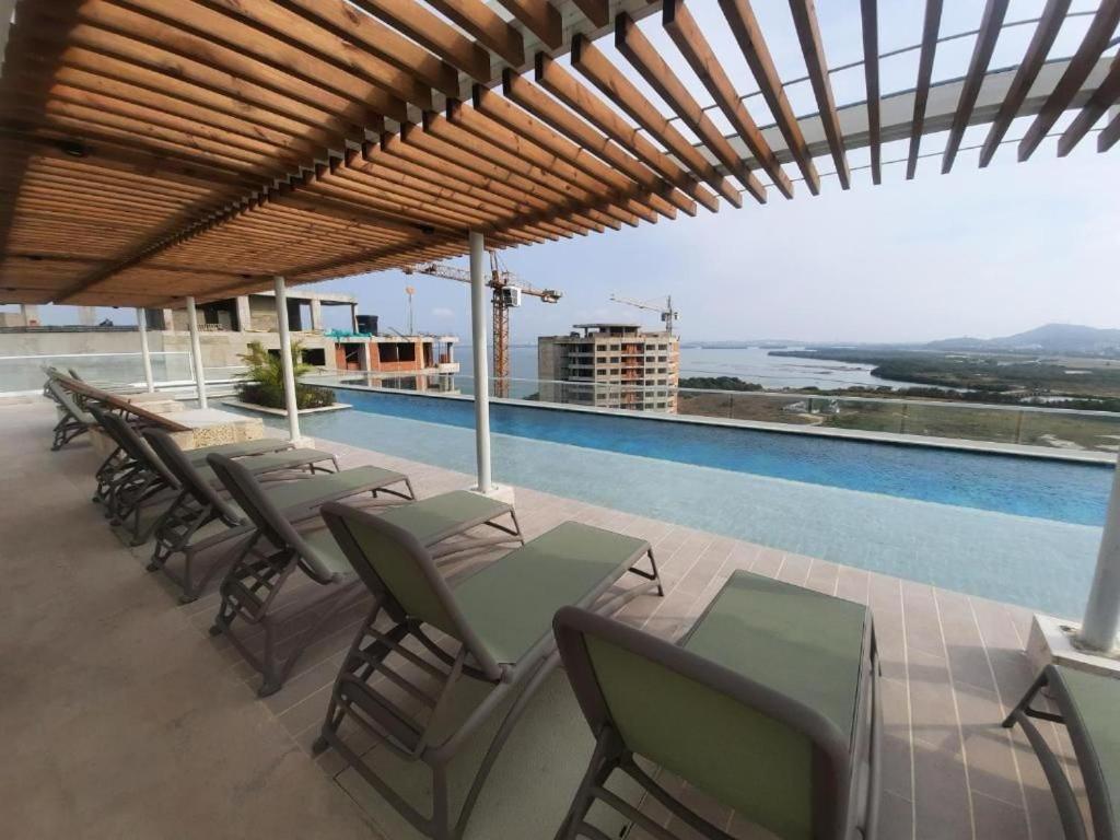 13th Floor, With Jacuzzi