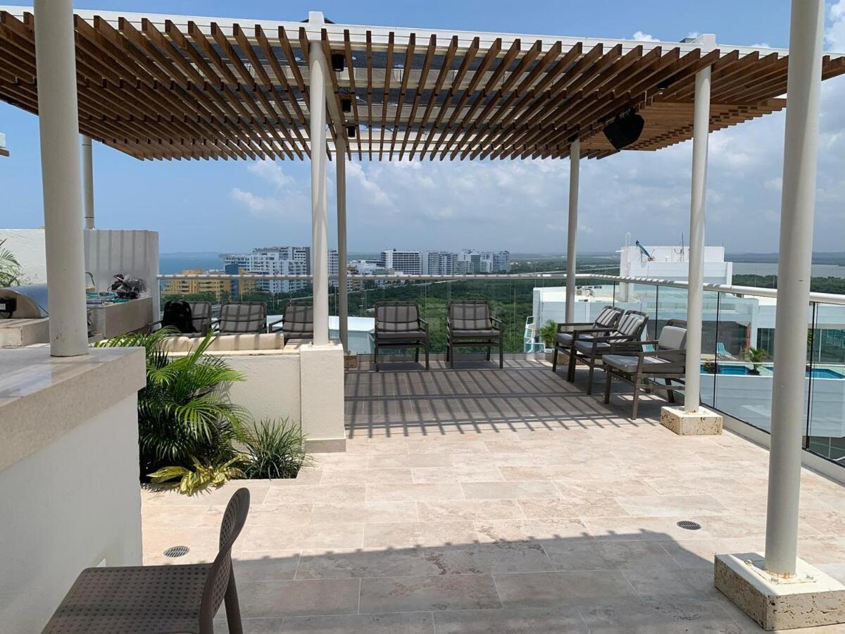 13th Floor, With Jacuzzi *